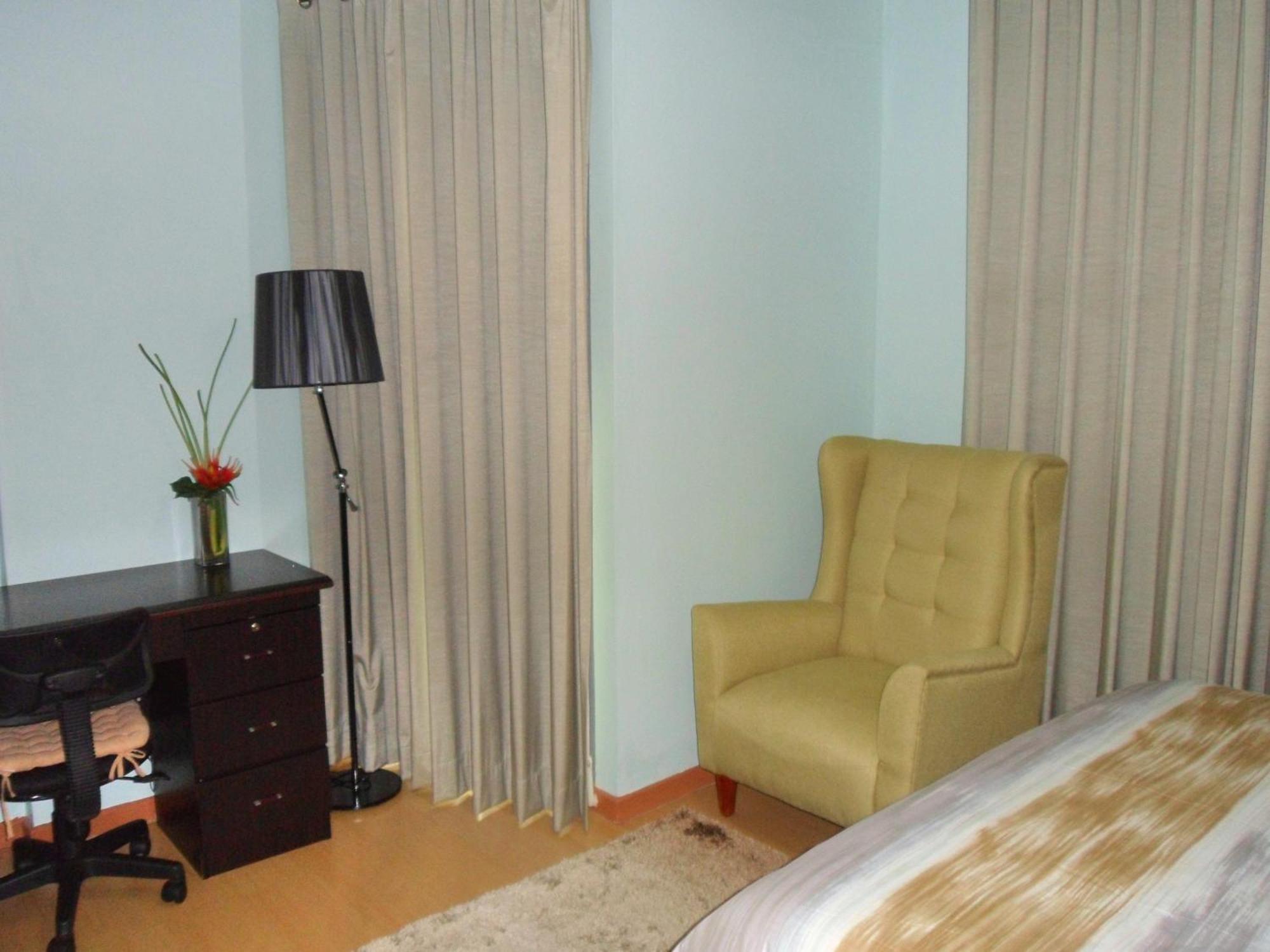Avant Apartments At The Fort Тагиг Номер фото